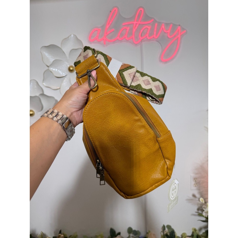 Girlie Girl Originals Lilly Crossbody Sling Bag Vegan Leather Mustard Yellow NWT - Picture 2 of 6